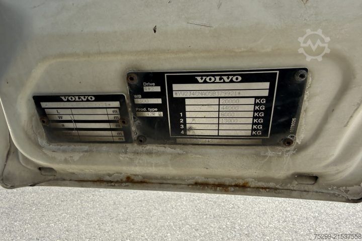 Truck mounted crane Volvo FM9-300 4x2 HMF 1223 K3 / Swiss-Vehicle