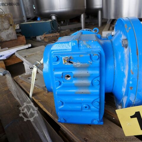 3860 liter pressure vessel made of V4A with beam agitator 8809