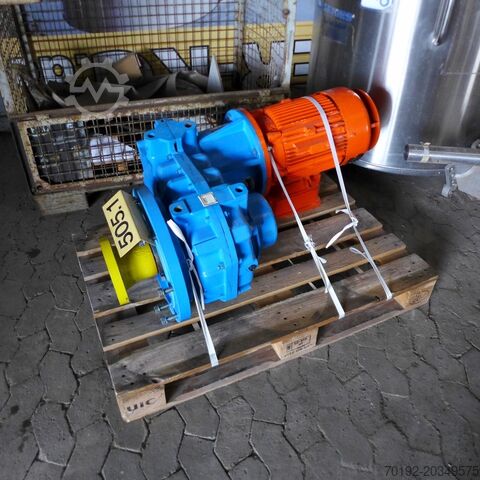 3,690-liter heatable/coolable reactor made of V4A with anchor agitator. HANAG 8756