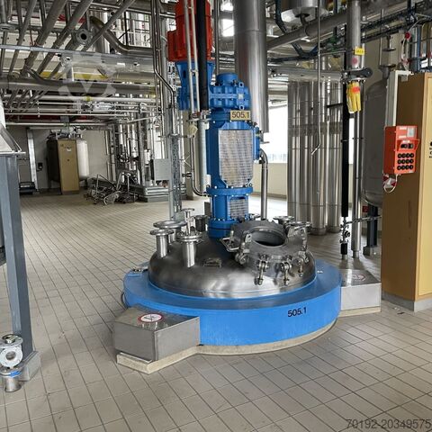 3,690-liter heatable/coolable reactor made of V4A with anchor agitator. HANAG 8756