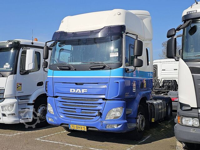 Standard-SZM DAF CF 400 SPACECAB ENGINE BROK