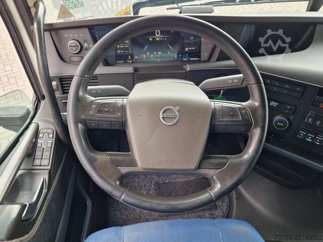 Standard-SZM Volvo FH 13.500 4x2 Globetrotter XL - I parkcool - 2x...
