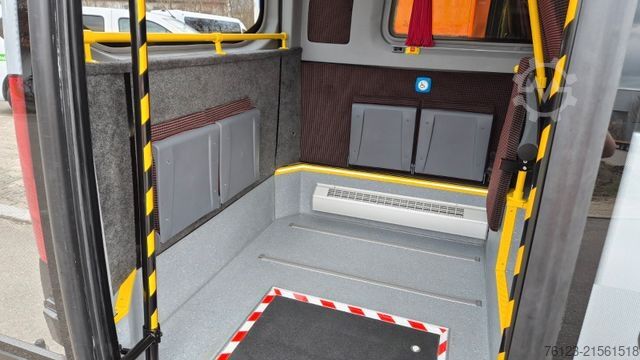 Kleinbus MERCEDES-BENZ Sprinter 517 Heckniederflur Vorlauffahrzeug