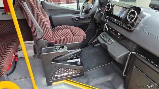 Kleinbus MERCEDES-BENZ Sprinter 517 Heckniederflur Vorlauffahrzeug