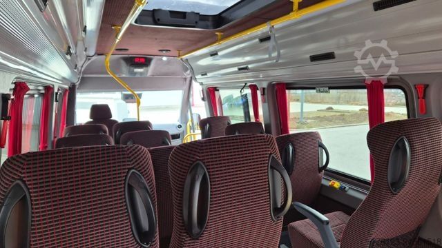 Kleinbus MERCEDES-BENZ Sprinter 517 Heckniederflur Vorlauffahrzeug