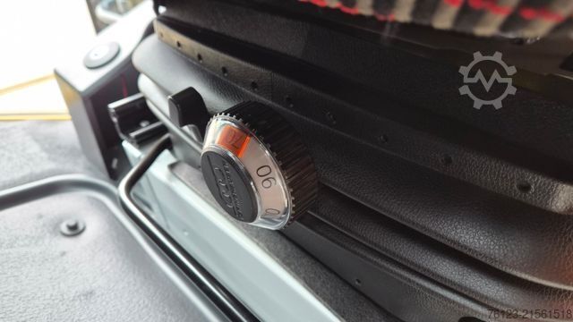 Kleinbus MERCEDES-BENZ Sprinter 517 Heckniederflur Vorlauffahrzeug