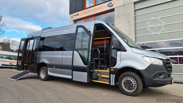 Kleinbus MERCEDES-BENZ Sprinter 517 Heckniederflur Vorlauffahrzeug