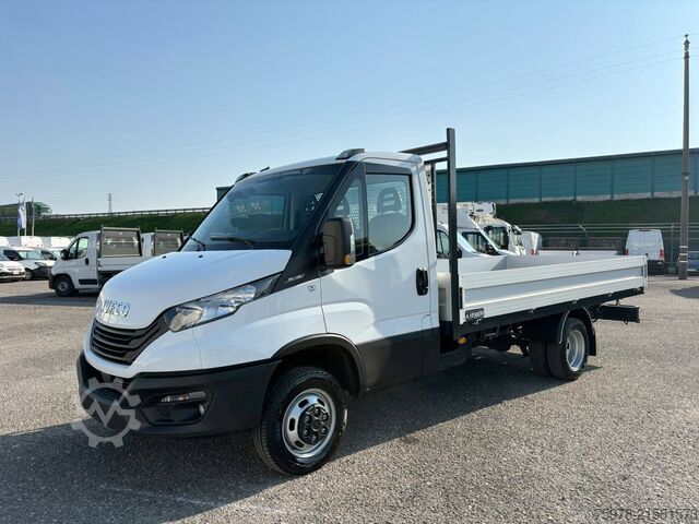Fester Körper IVECO Daily 35