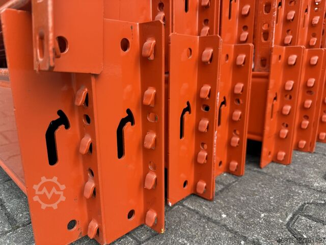 2,700 mm / K 142 x 50 mm / orange / 5HK Arestant NS Palettenregaltraverse Traverse Regal