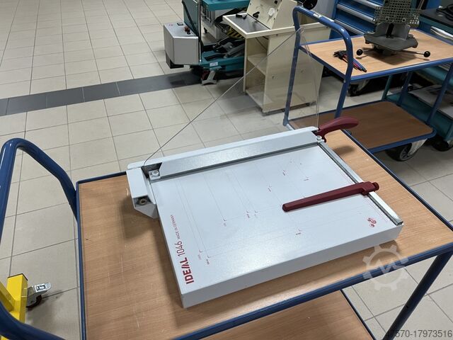 Papierschneidemaschine Ideal 1046