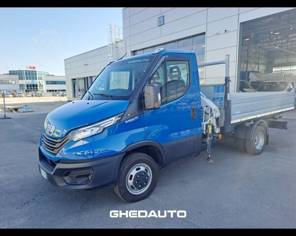 Minibus IVECO DAILY 35C18 3.0 RIBALTABILE CON GRU E RADIOCOMANDO