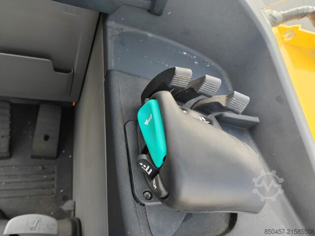 Schubmaststapler Jungheinrich ETM 214 Li-ion/ Camera/ drive-in