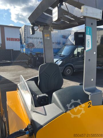 Reach Trucks Jungheinrich ETM 214 Li-ion/ Camera/ drive-in