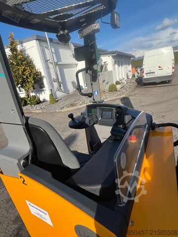 Reach Trucks Jungheinrich ETM 214 Li-ion/ Camera/ drive-in