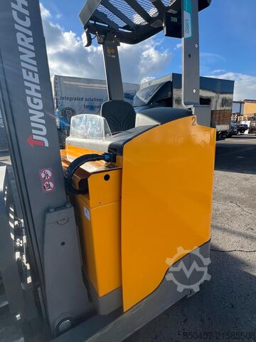 Reach Trucks Jungheinrich ETM 214 Li-ion/ Camera/ drive-in