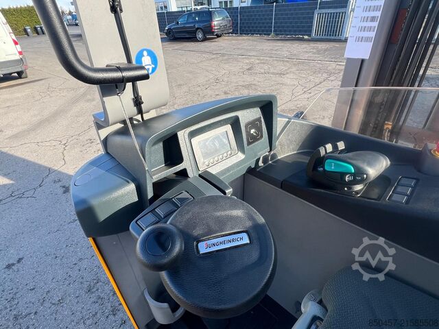 Reach Trucks Jungheinrich ETM 214 Li-ion/ Camera/ drive-in