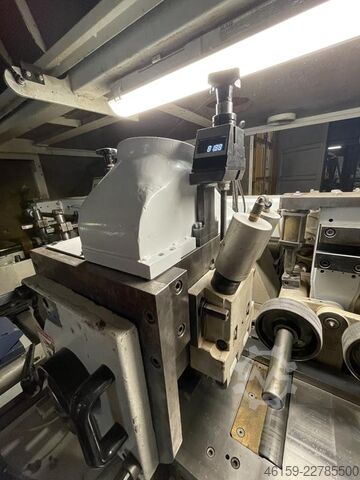 Moulder WEINIG HYDROMAT 2000 FLOATING VERTICAL SPINDLES