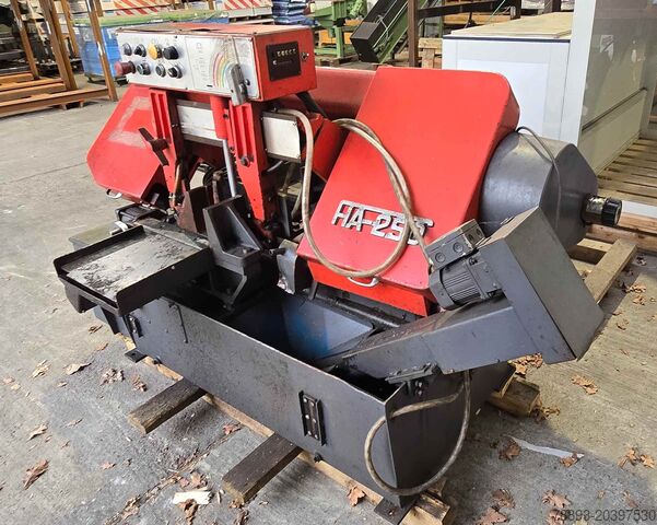 Bandsägeautomat mit hydr. Materialvorsch Amada Bandsägeautomat HA 250