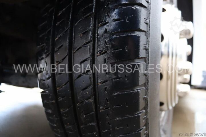 Kleinbus Indcar Mobi /Airco/Automatic gearbox/33pl