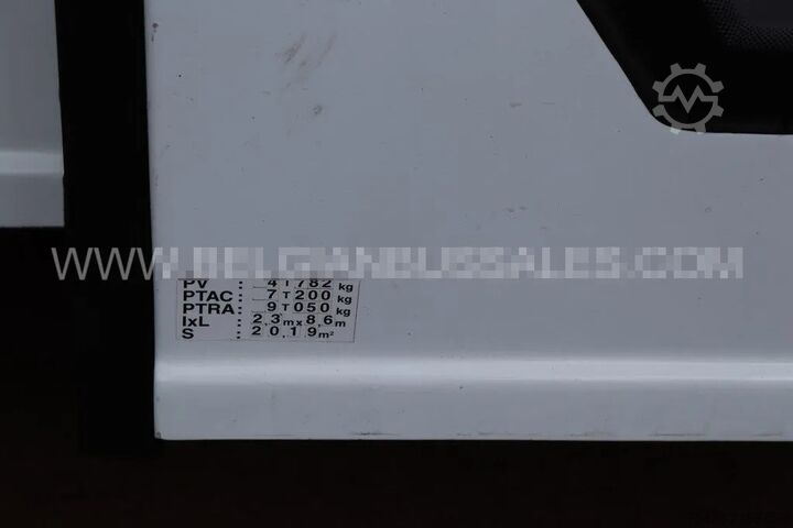 Kleinbus Indcar Mobi /Airco/Automatic gearbox/33pl