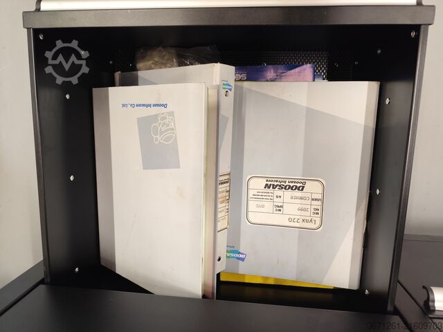 CNC-Drehmaschine DOOSAN Lynx 220B