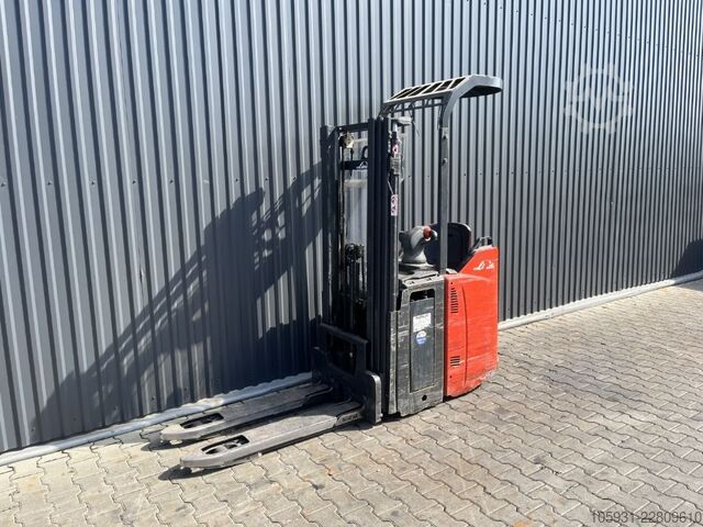 Stand-on stacker Linde D14SP