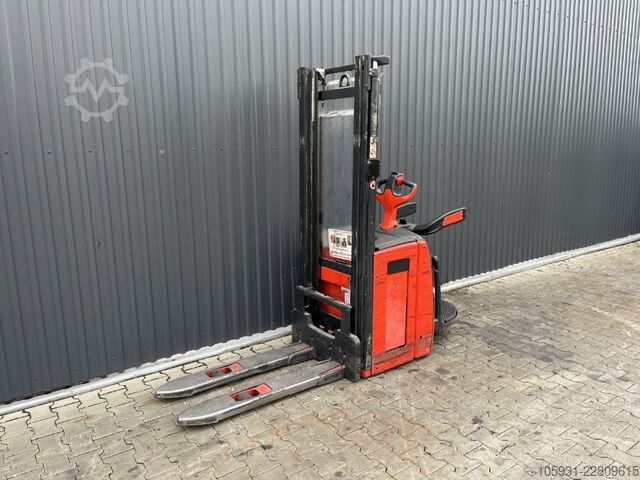 Stand-on stacker Linde L16AP