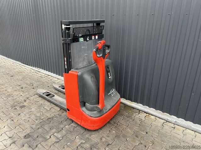Pedestrian Stacker Linde L10