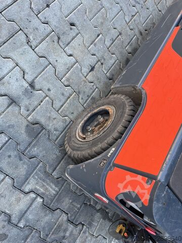 Tow Tractor Linde P60