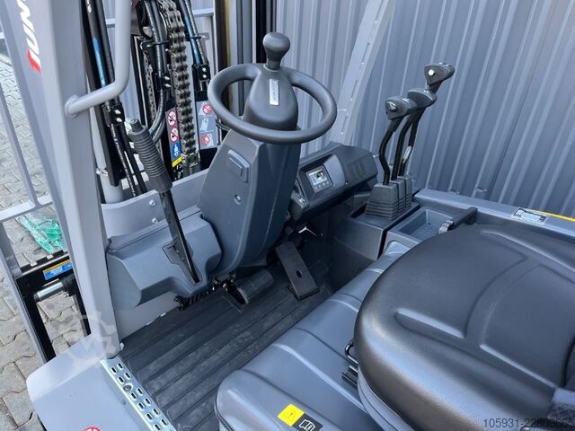 Electric 4-wheel forklift Jungheinrich EFGBC330