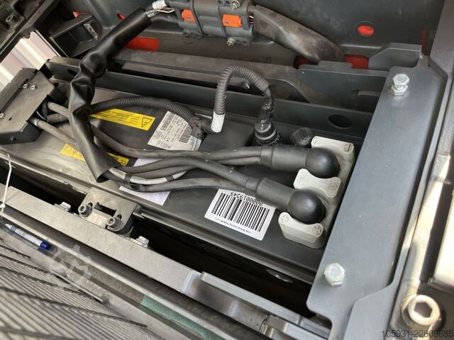 Stacker sit on Linde L16R