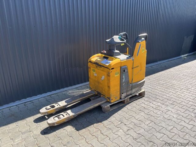 Stand-on stacker Jungheinrich ERE120