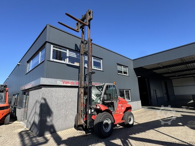 Manitou M 30-4 ST3B Geländestapler 4x4 Triplex 5,50 m Seitenschieber 4.050 Betriebsstunden Perkins D MANITOU M 30-4 ST3B  Ruwterrein heftruck 4x4 Triplo 550 Sideshift 4050UUR Perkins DIESEL 2015
