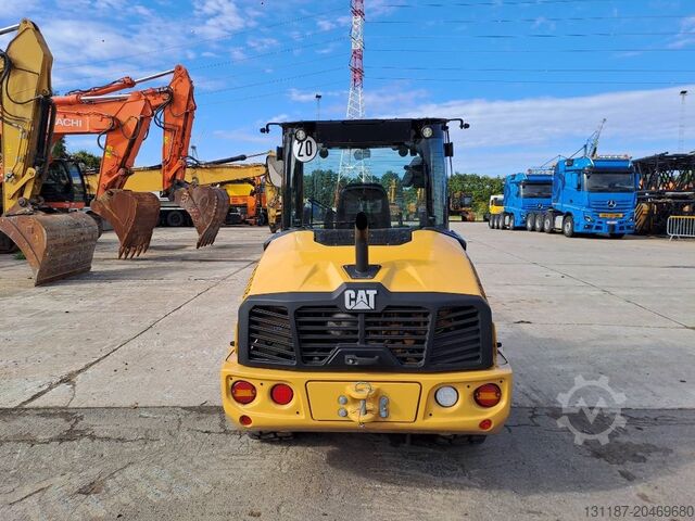 Radlader CAT 906 (Bucket+Forks)