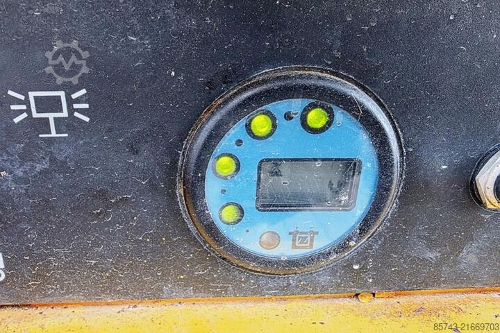 Scissor lift Haulotte Compact 8 Electric, 8.2m Working Height, 350kg Cap