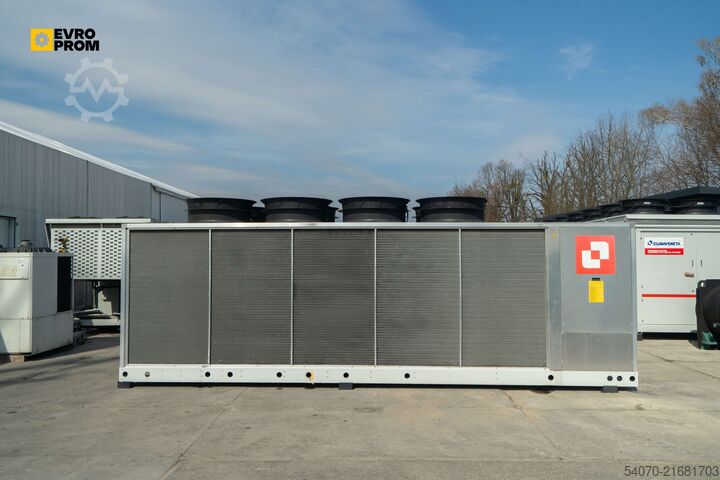 Kaltwassersatz/Wärmepumpe New Industrial Сhiller/Heat pump CLIMAVENETA 311/327 kW | With warranty
