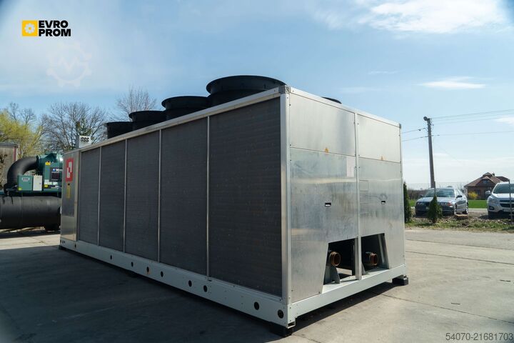 Kaltwassersatz/Wärmepumpe New Industrial Сhiller/Heat pump CLIMAVENETA 311/327 kW | With warranty