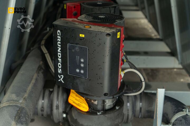 Kaltwassersatz/Wärmepumpe New Industrial Сhiller/Heat pump CLIMAVENETA 311/327 kW | With warranty