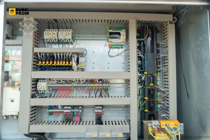 Kaltwassersatz/Wärmepumpe New Industrial Сhiller/Heat pump CLIMAVENETA 311/327 kW | With warranty