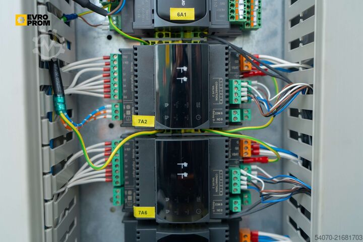 Kaltwassersatz/Wärmepumpe New Industrial Сhiller/Heat pump CLIMAVENETA 311/327 kW | With warranty