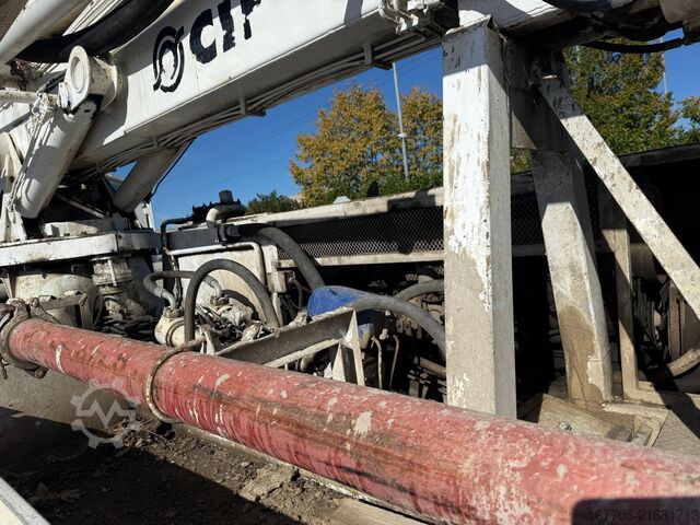 Betonpumpen-LKW Iveco Magirus 330