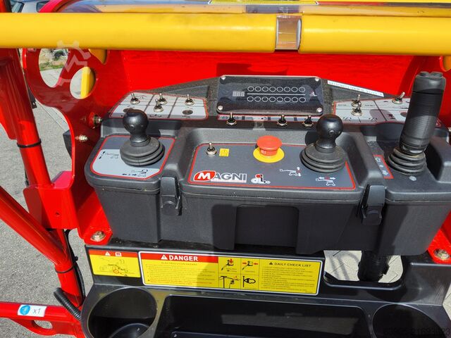 Gelenkteleskoparbeitsbühne Magni MHAB18RT