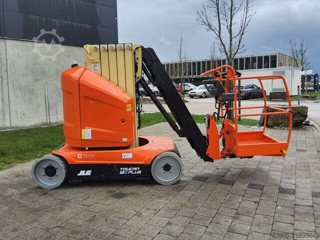 Vertikalmastbühne JLG Toucan 12E Plus