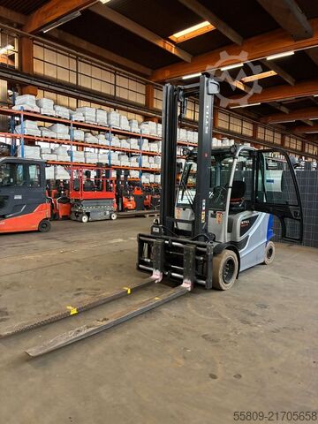 Elektro 4 Rad-Stapler Still Still RX 60 45 / ZV - SS / Batterie 70 %