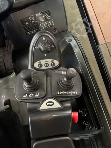 Elektro 4 Rad-Stapler Still Still RX 60 45 / ZV - SS / Batterie 70 %