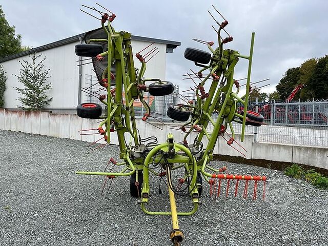 Hay technology Claas Volto 870