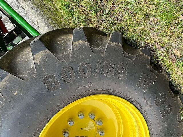 Combine harvester John Deere T560i Hillmaster
