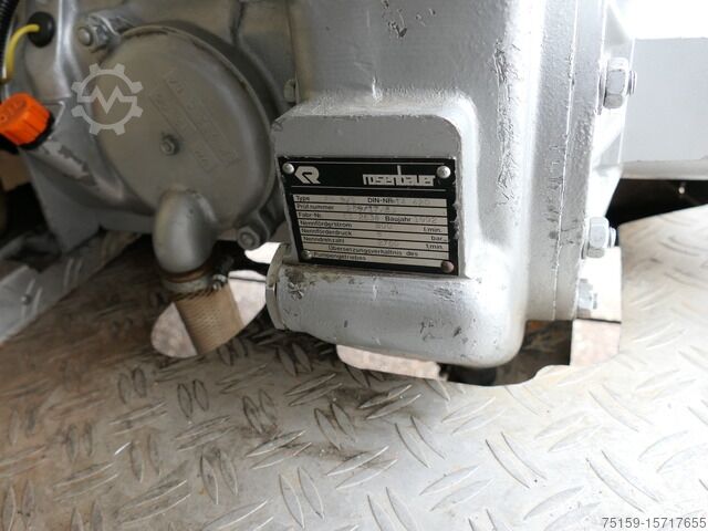 Feuerwehrfahrzeug mercedes-benz 814 D LF 8/6 DoKa AHK Löschwassertank 600L Schlingmann