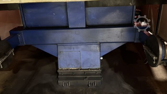Industrieroboter EWM Schweißkabine