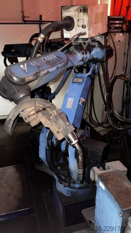 Industrieroboter EWM Schweißkabine